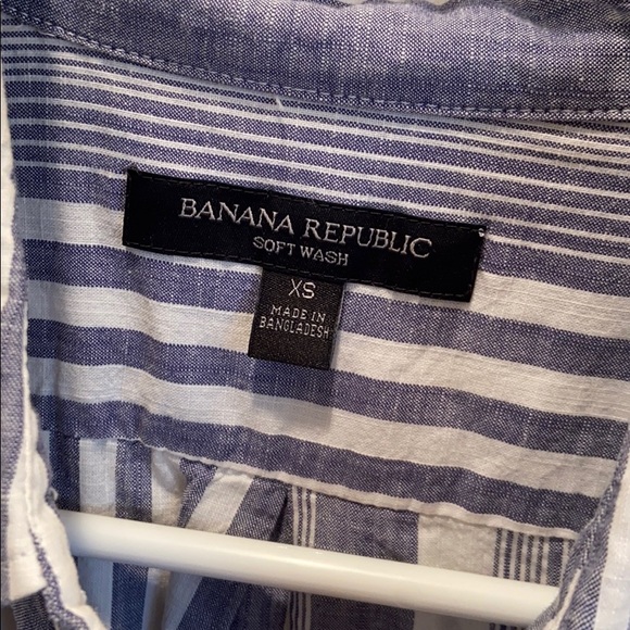 Banana Republic Button Down Shirt (soft wash) - Picture 2 of 4